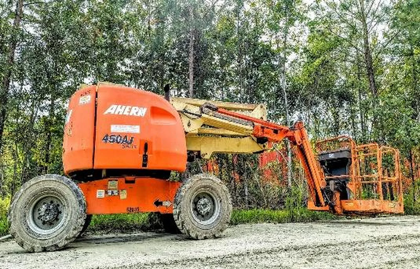 JLG 450 boom lift